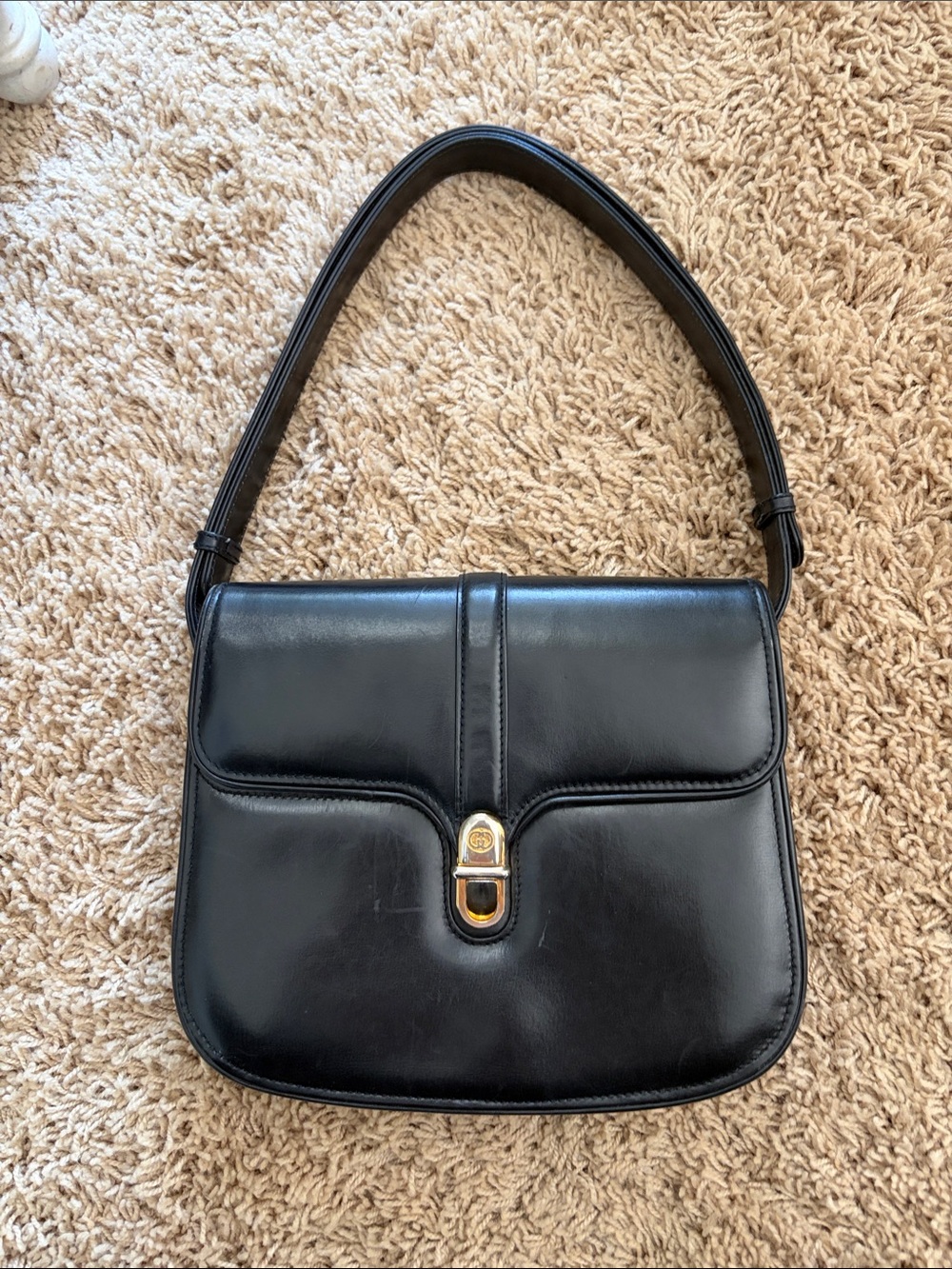 Vintage Gucci Black Leather Shoulder Bag with Gold Hardware